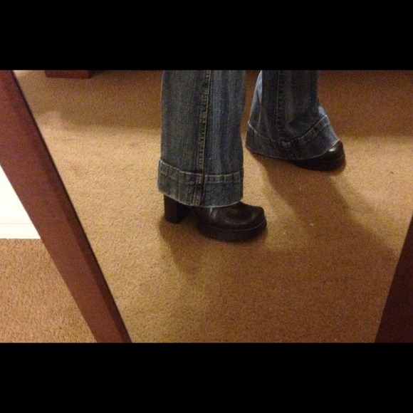 ON HOLD-BUNDLE Steve Madden Brown Zip-Up Boots. - Picture 2 of 3