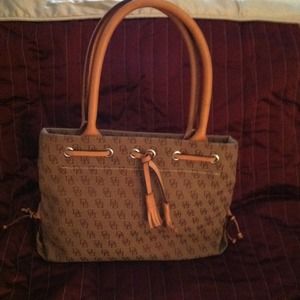 Dooney & Bourke Tote Handbag