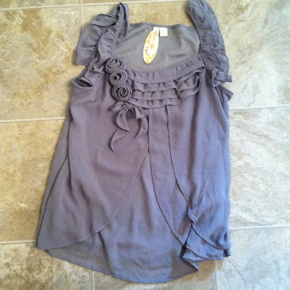 💥SOLD💥Gray Layered Top
