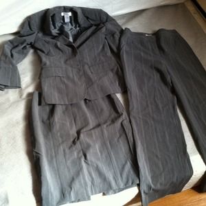 Worthington suit set