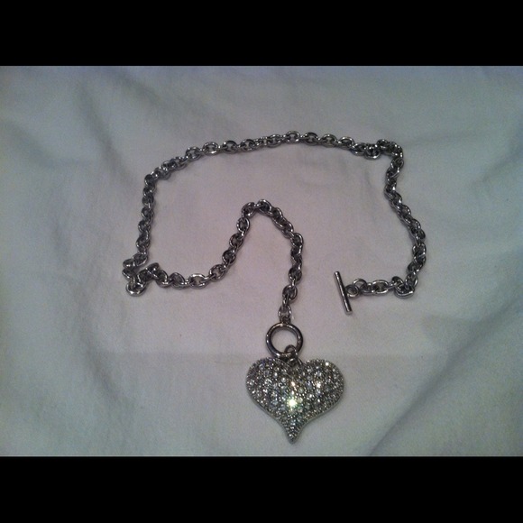 BEAUTIFUL heart necklace ❤