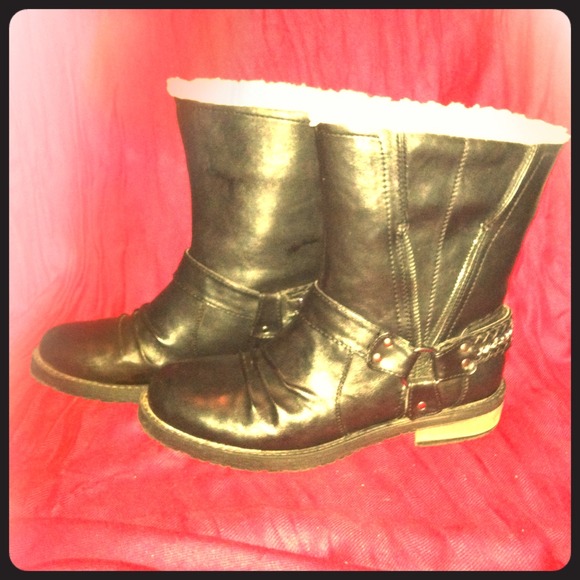 Black Boots