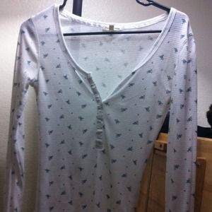 White long sleeve with flowers reduce