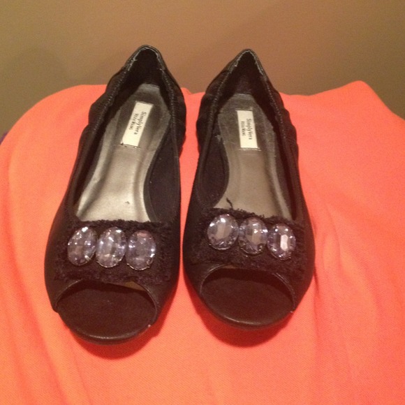 Vera wang flats