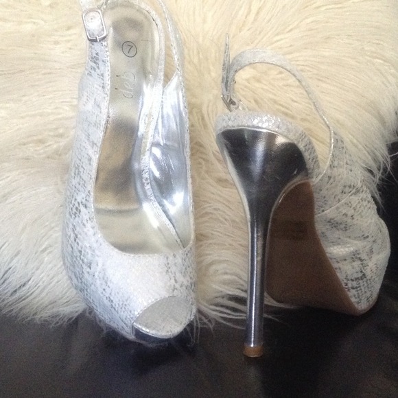 Look at me silver Sandals - Picture 4 of 4