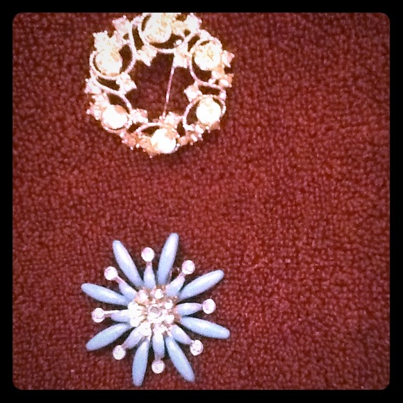 Pins.