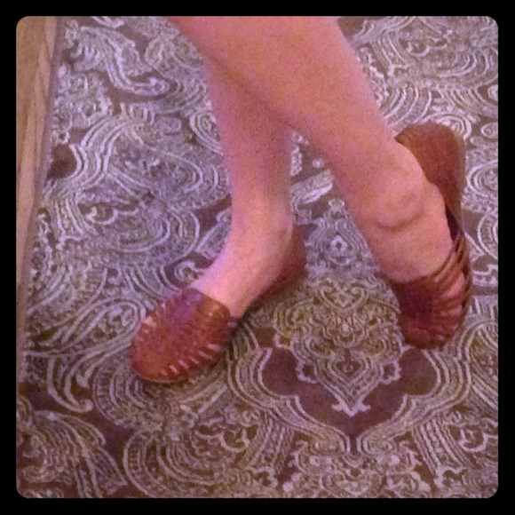 Nine West huaraches size 7