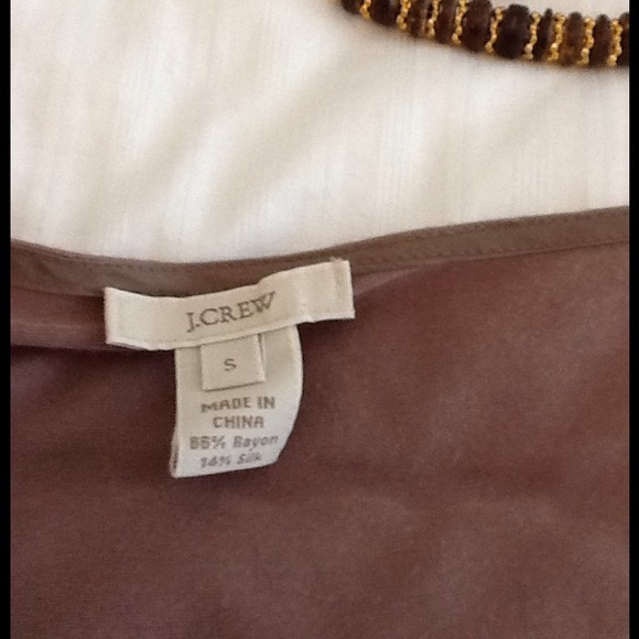 ❌SOLD❌.. J Crew Ruffled Top - Picture 3 of 3