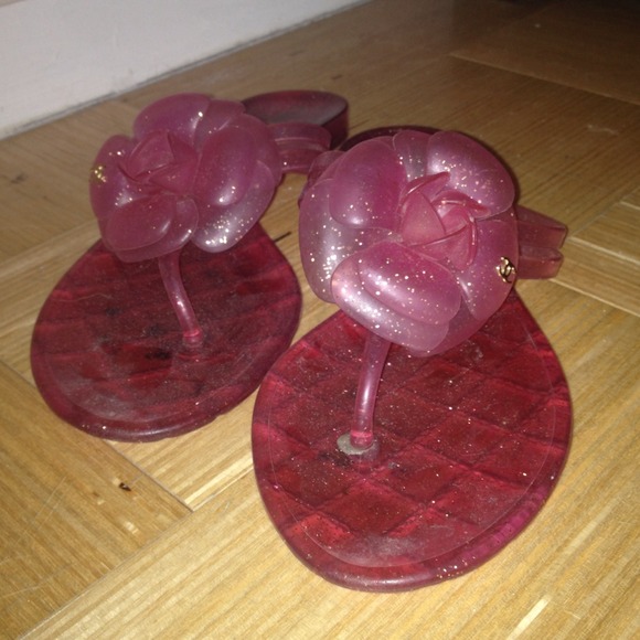 Chanel jelly flip flops