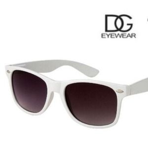 Classic Wayfarer Sunglasses (White)