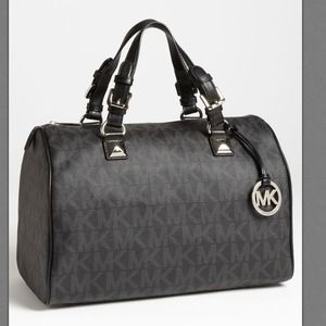 👀👉LOOKING FOR THIS BAG!!👈👀 MK Grayson satchel