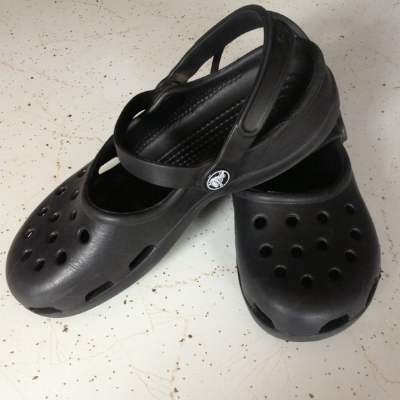 Black Crocs