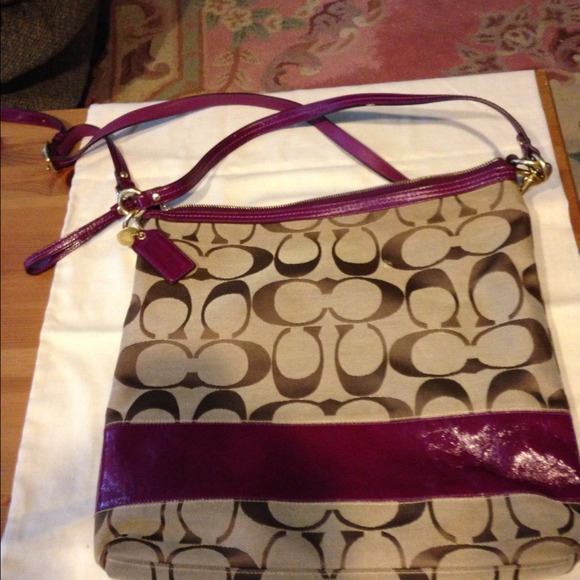 *Reserve for bang_on_buck* Coach Large Signature
