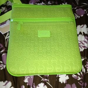 🚫Sold🚫Michael Kors crossbody bag!