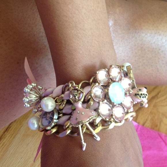 Bundled Betsey Johnson 3Dgirlie bracelet &set - Picture 2 of 4