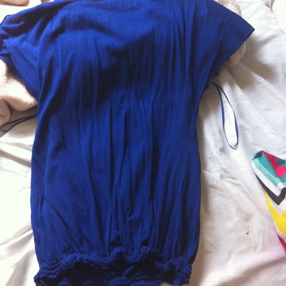 Don't wear it anymore so I'm selling it! - Picture 2 of 3