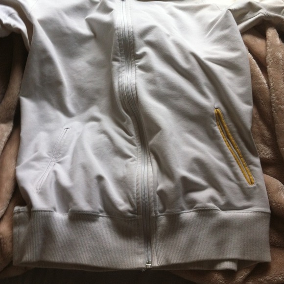 Lost weight and need to sell! - Picture 3 of 3