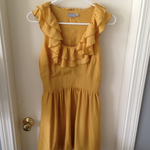 SOLD Gorgeous golden yellow cocktail dress - Picture 1 of 3