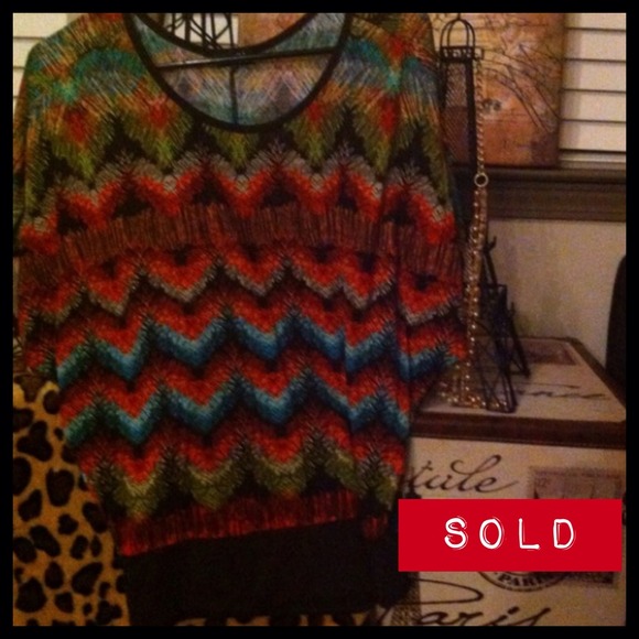 🔴SOLD🔴Multi color shirt