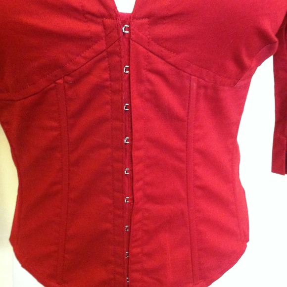 🎀Red Top🎀 - Picture 2 of 4