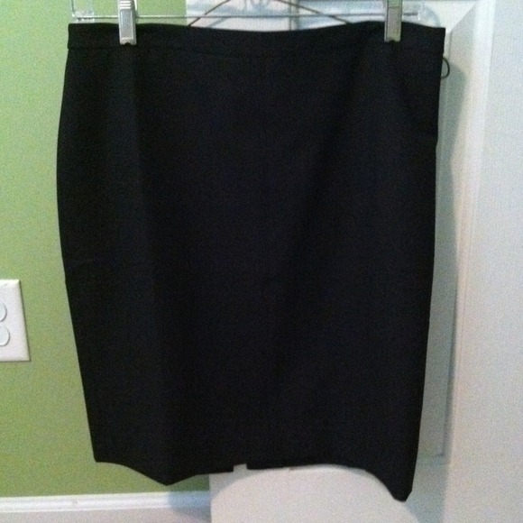 Ann Taylor LOFT black skirt