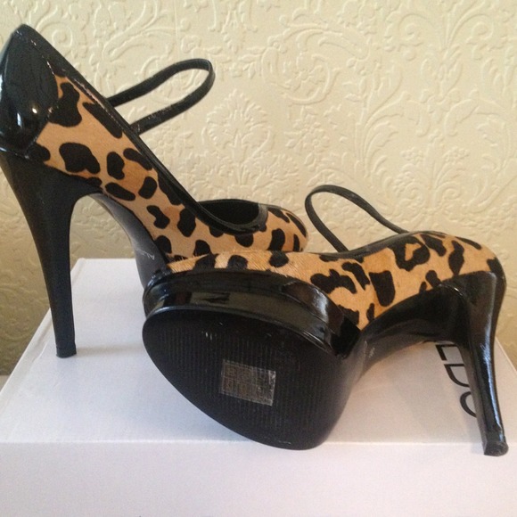 Cheetah print high heelre - Picture 2 of 3