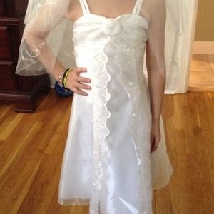 White dress & the crown