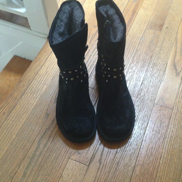 Mid calf Ugg boots