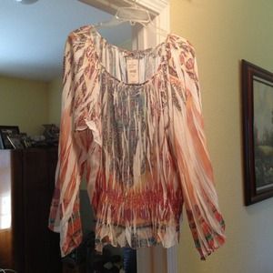 Airy, lightweight poly blouse