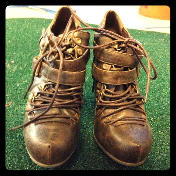 BAMBOO boots