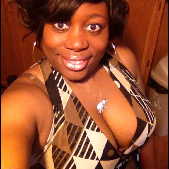 Here me !! 👠💄👜👗 - Picture 1 of 1