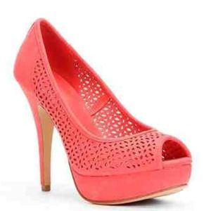 Size 7 1/2 Coral Heels
