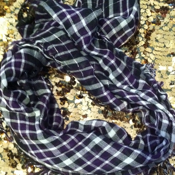 Wet Seal Scarf