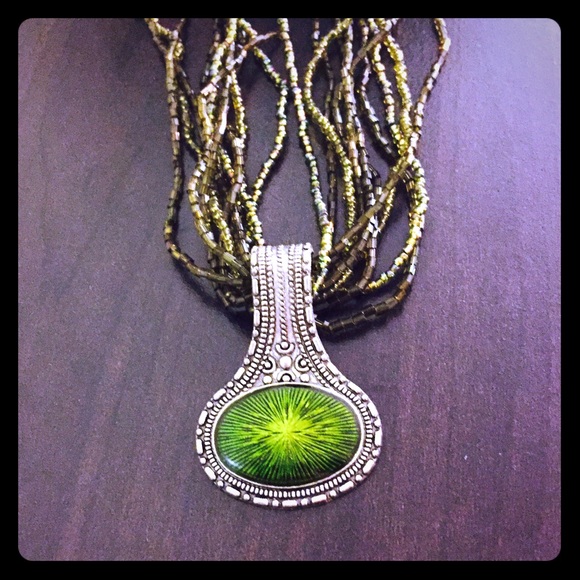 Green Statement Necklace Set - Picture 1 of 7