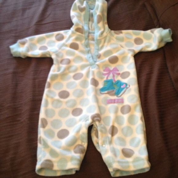 3 months Carter's PJs with hoody - Picture 2 of 2