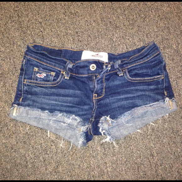 Hollister denim shorts (size 1)