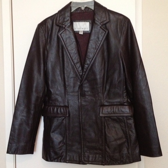 ❌❌SOLD❌❌ Brown Leather Jacket🍒HOST PICK🍒 - Picture 2 of 4