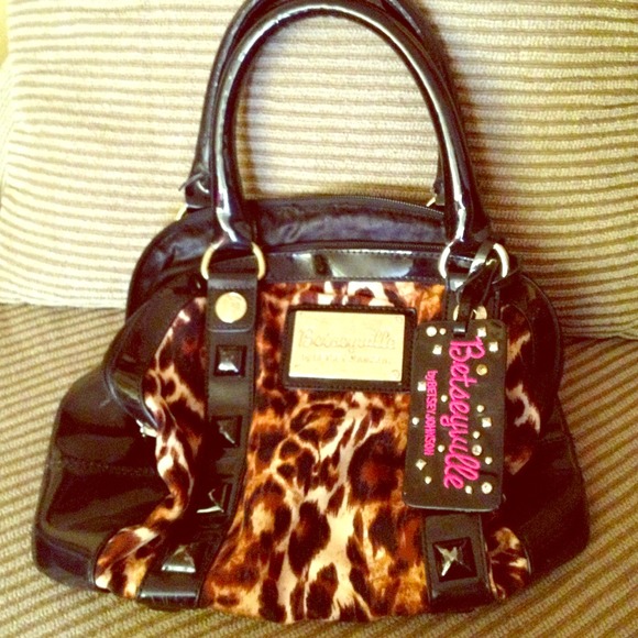 🚫Betsey Johnson Handbag✔Sold🚫