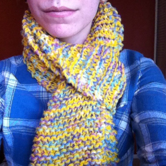Hand knit scarf