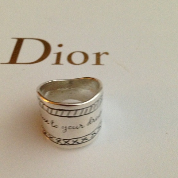 Sterling Silver ring - Picture 1 of 3