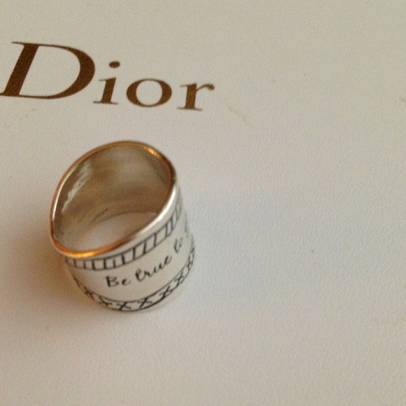 Sterling Silver ring - Picture 3 of 3