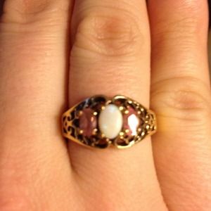 Beautiful pearl and light pink stone ring