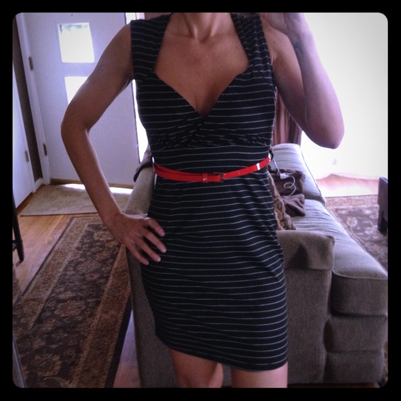 🚨Sold🚨. 💋HOT Black and White Pinstriped Dress👗