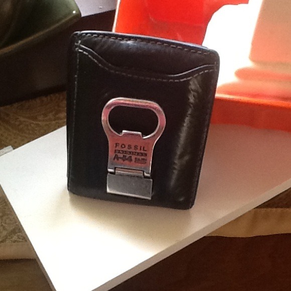 $$$SOLD$$$Mans  Wallet, andpink and navy wallet.