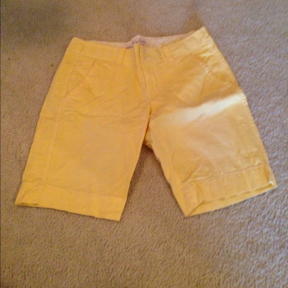 Bermuda shorts! 💢Sold💢