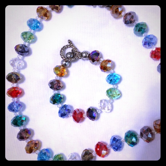 Matching necklace and bracelet! Very nice!!