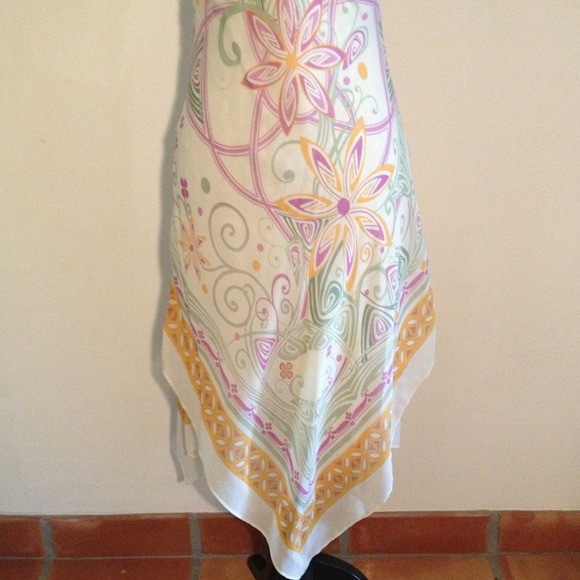 The Perfect Spring Dress - Picture 4 of 4