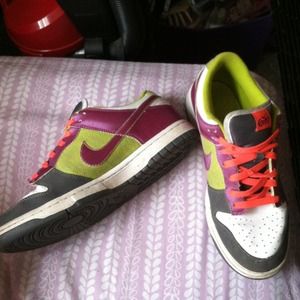 Nike women shoes