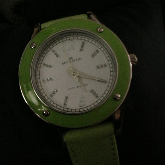 Beautiful Anne Klein watch. - Picture 2 of 2