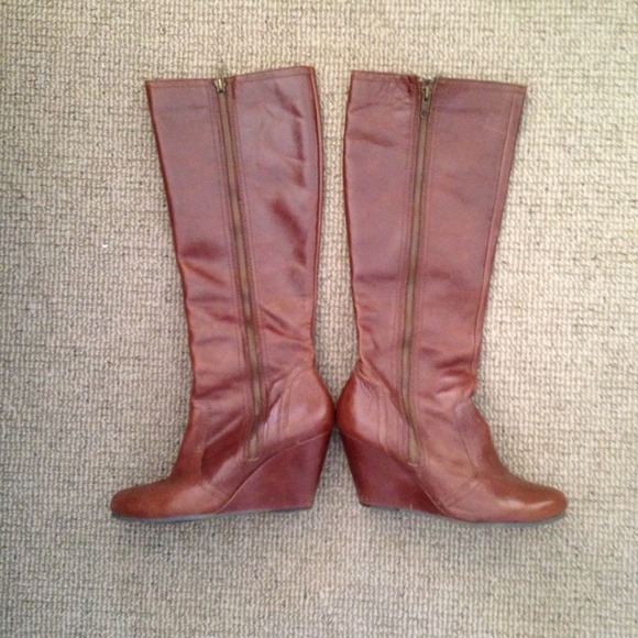REDUCED: leather ALDO boots